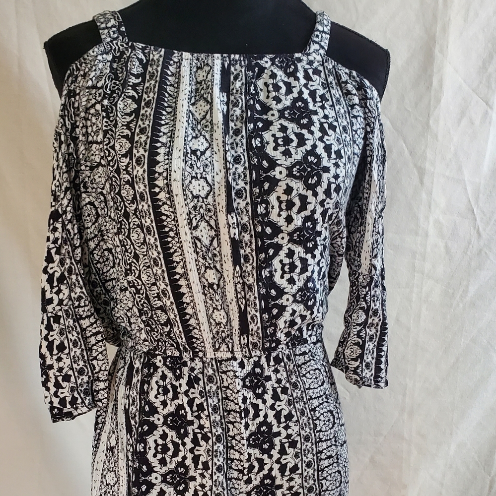 Apt 9 Black & White Cold Shoulder Romper, Size XS